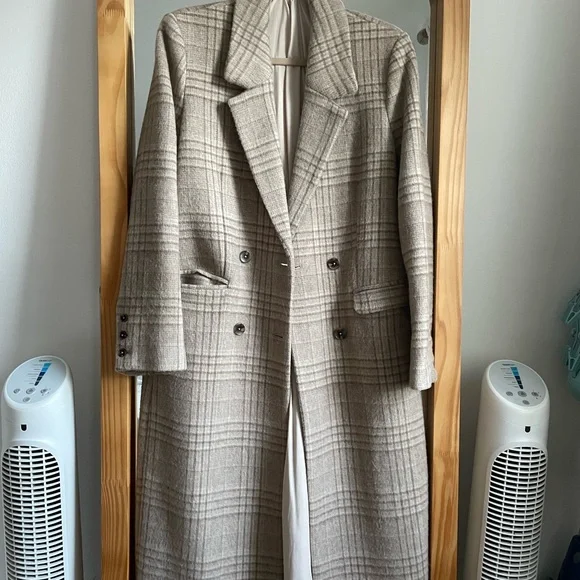 Reformation Plaid Tan Coat - Picture 4 of 14